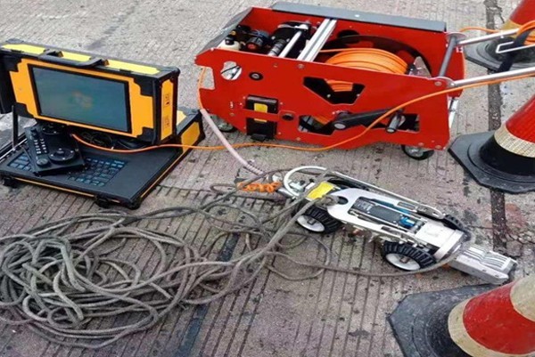 加乐镇CCTV管道检测机器人